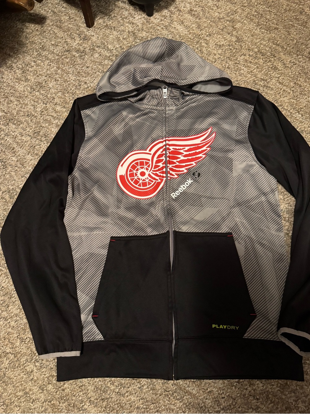 Reebok Men’s Gray & Black Detroit Red Wings Full-Zip Performance Hoodie
